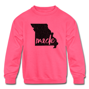 Made (Missouri black print) Kids' Crewneck Sweatshirt - neon pink